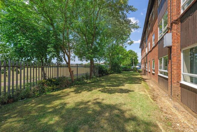 Berkeley Court-8.JPG