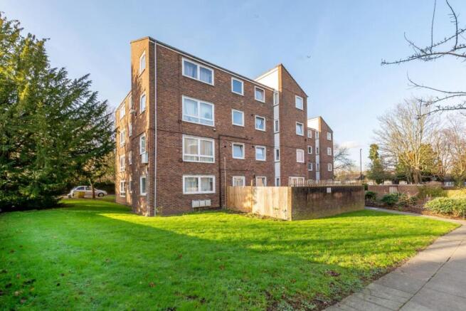 Flat 2, 35 Westwood Hill, SE26 6NY-1.jpg