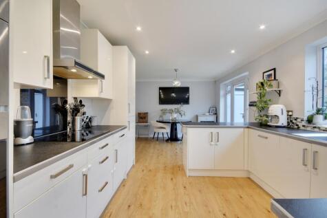 Normanhurst, Hutton, BRENTWOOD