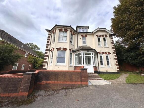 Two Bed Flat Bitterne Park