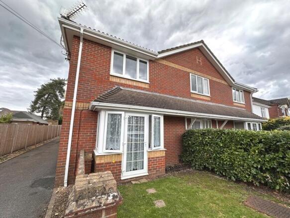 1 Bedroom Ground Floor Flat