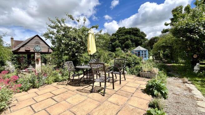 Patio & Garden