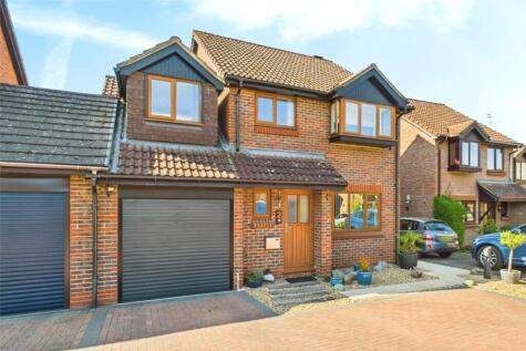 Oaklea Gardens, Bramley, Tadley, Hampshire, RG26