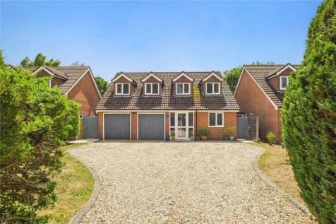 Pelican Road, Pamber Heath, Tadley, Hampshire, RG26