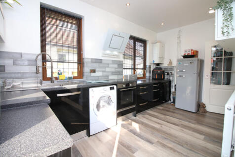 Paddock Drive,  Blackpool, FY3