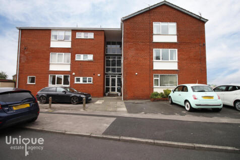 Salisbury Court, Poulton-le-Fylde, FY6