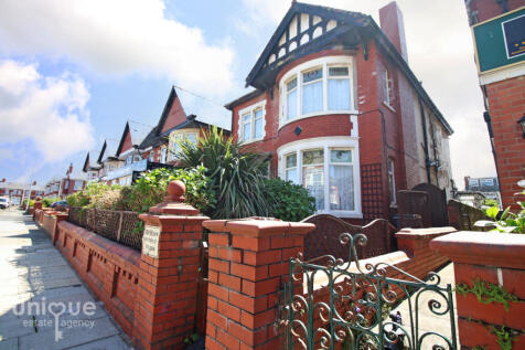 King Edward Avenue, Bispham, Blackpool, FY2