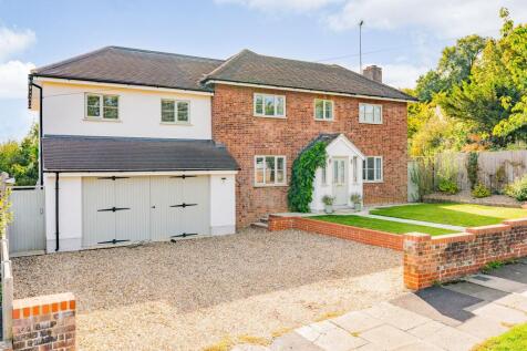 Presdales Drive, Ware, SG12