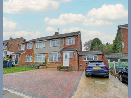 Mount Close, High Wycombe, HP12