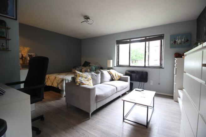 Studio Room