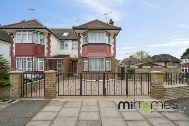 43 Cowper Road N1...