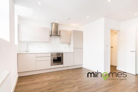 The Broadway, Mill Hill