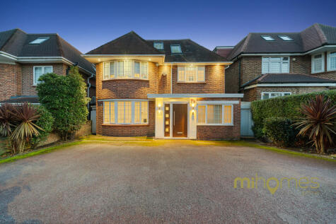 Dorchester Gardens, Hampstead Garden Suburb Borders, NW11