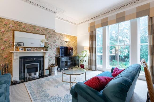 living room-3.jpg