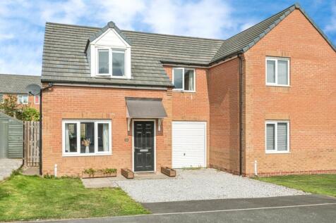 Calder Close, Mirfield, West Yorkshire, WF14