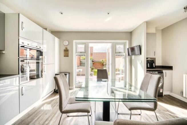67 Moorhen Rd- Mark Templer - PhotoCB 16.jpeg