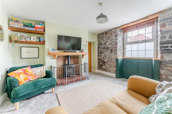 16a high street claverham 4.jpg