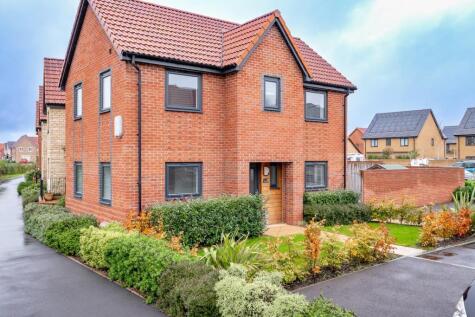 Double fronted modern family home in Yatton's popular Eaton Park