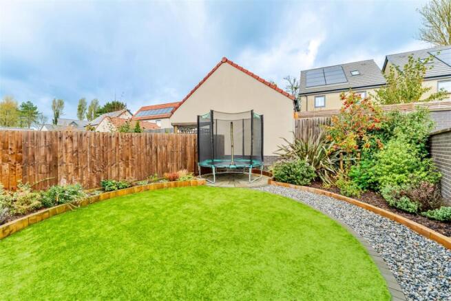 15 - rear garden.jpg