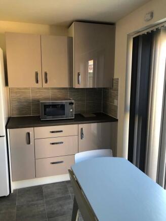 AVAILABLE FOR 2026/2027 ACADEMIC YEAR - NEAR WARW