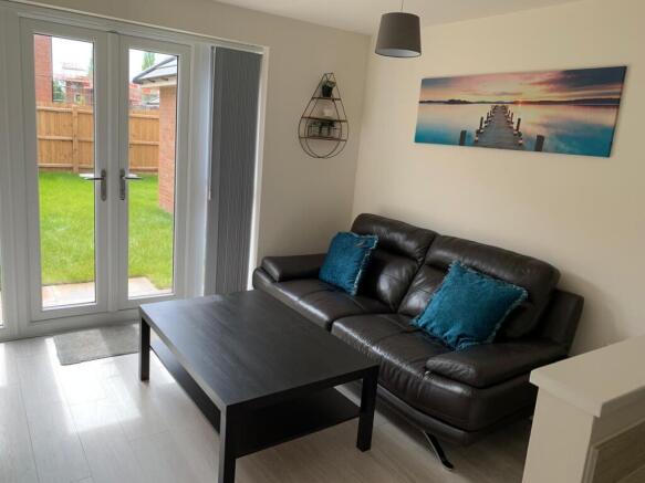 AVAILABLE FOR ACADEMIC YEAR 2026/2027 4 bed semi-