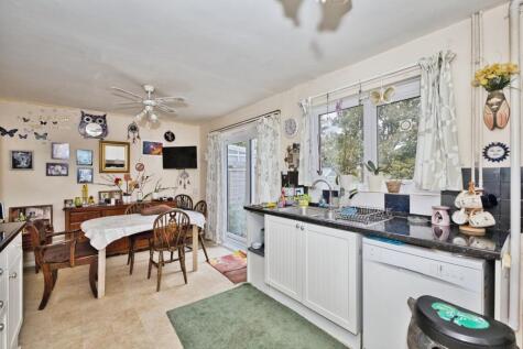 Meadow Road, Yeovil, BA21