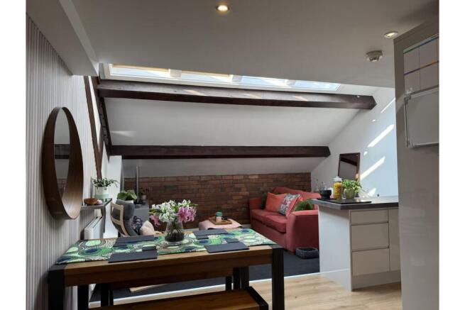 Lounge / Kitchen