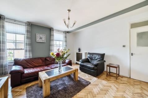 Bourne Estate, Portpool Lane, London, EC1N