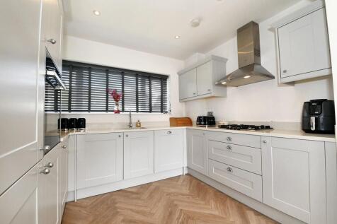 Mossfield Road, Kearsley, BL4