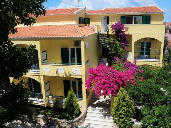 Hotel 660 m² in Corfu - 2
