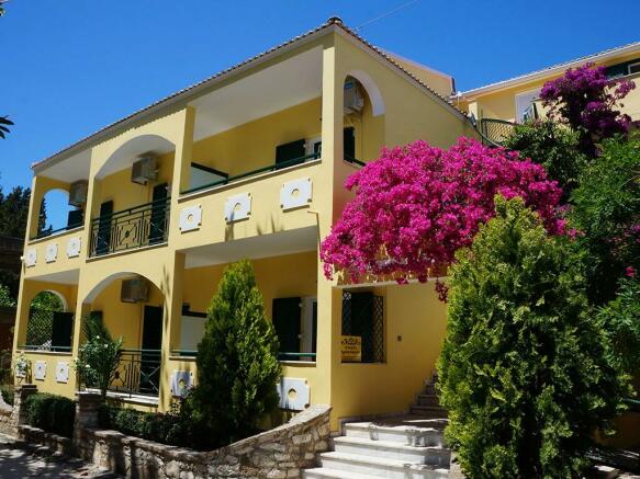 Hotel 660 m² in Corfu - 1
