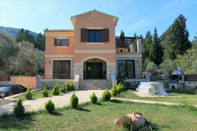 Detached house 320 m² in Corfu - 1