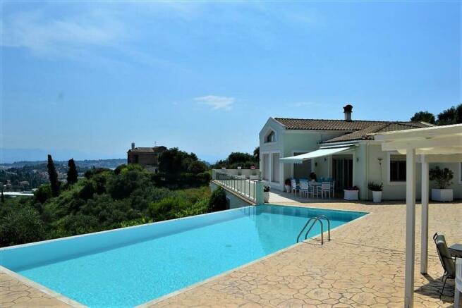 Villa 340 m² in Corfu - 1