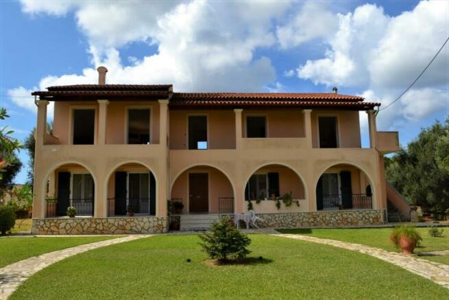 Detached house 260 m² in Corfu - 1