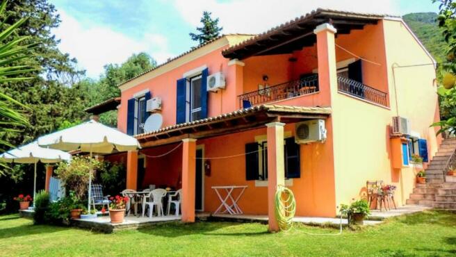 Detached house 230 m² in Corfu - 1