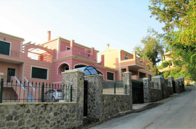 Detached house 440 m² in Corfu - 1