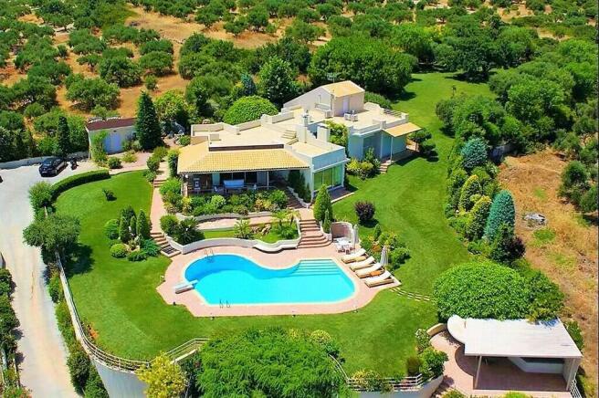 Villa 253 m² in Crete - 1