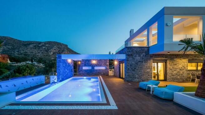 Villa 240 m² in Crete - 1