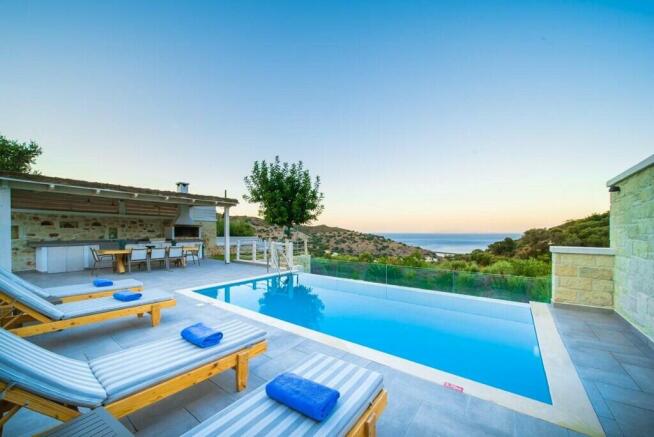 Villa 220 m² in Crete - 1