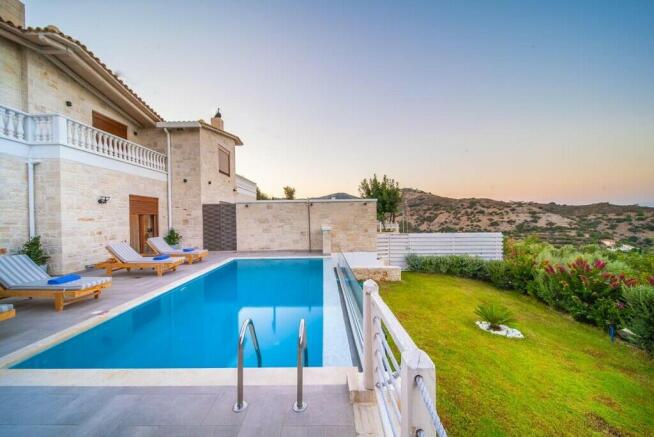 Villa 220 m² in Crete - 2