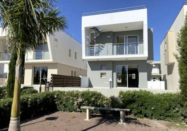 Villa 190 m² in Paphos - 1