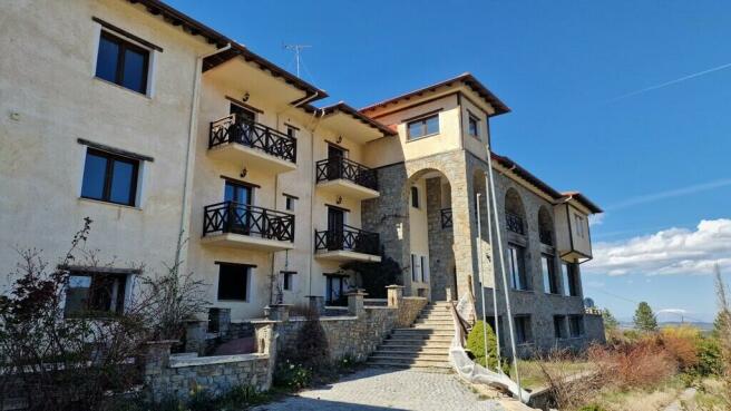 Hotel 3219 m² in North Greece - 1