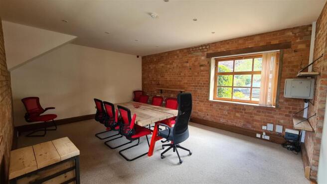 Office 9 Landscape 2.jpg