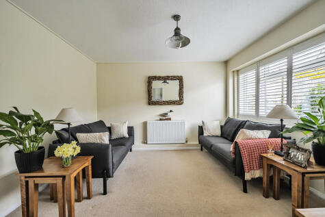 The Street, Ashtead, KT21