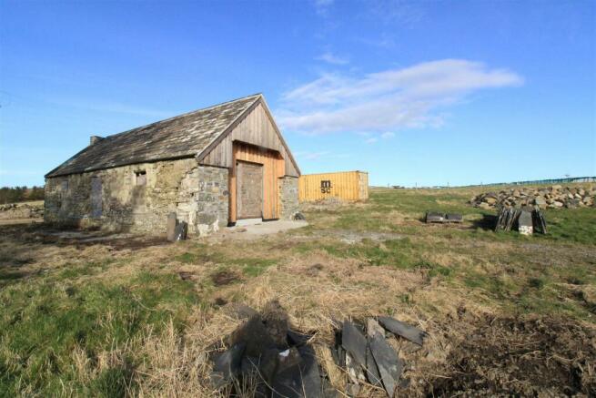 HONEYSUCKLE BARN (12).JPG