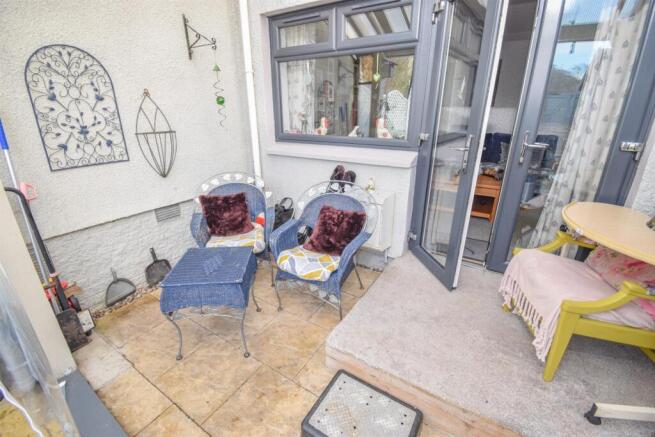 FRONT PORCH.jpg