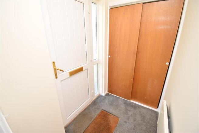 ENTRANCE HALL.JPG