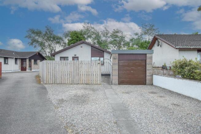 DRIVEWAY-2 EDIT.jpg
