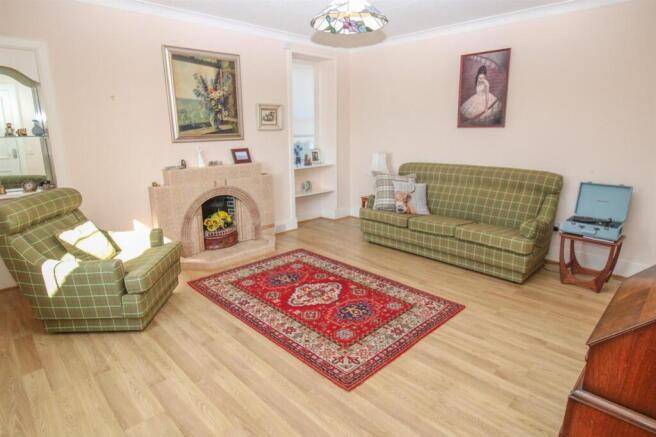 LOUNGE-BEDROOM.jpg