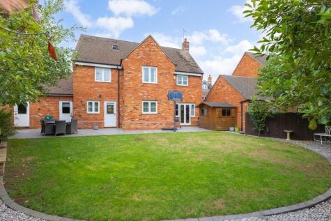 Slade Leas, Middleton Cheney, OX17